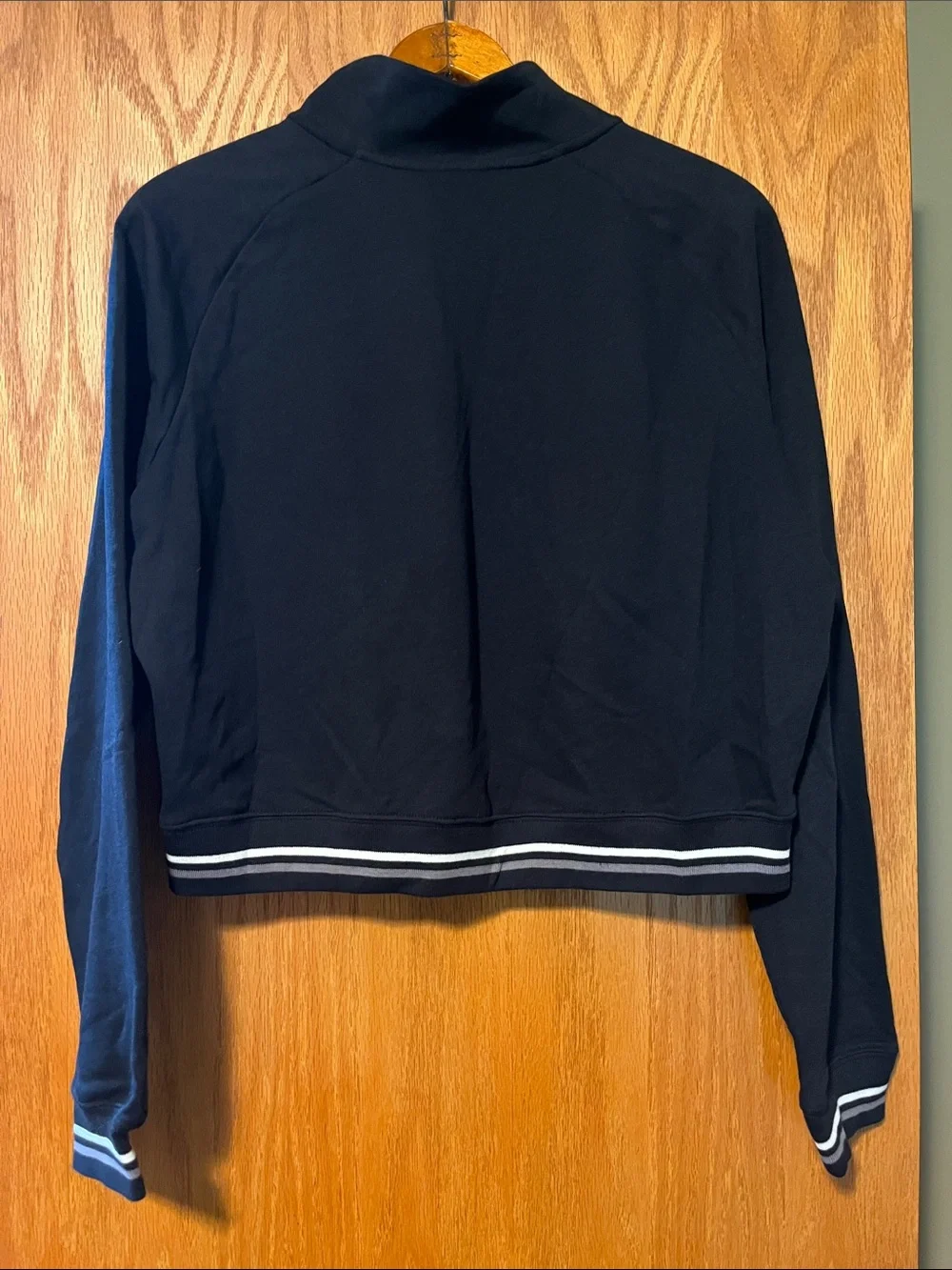 Nike Black Crop Top Zip-Front Pullover